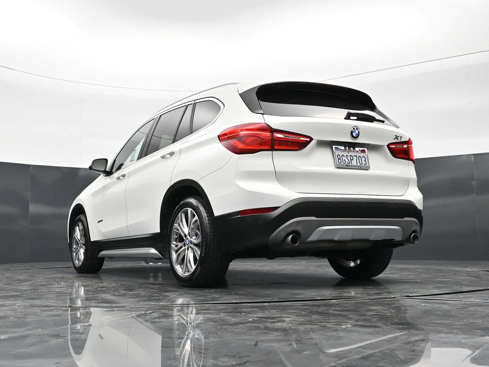 Thumbnail: 2016 BMW X1 - 30