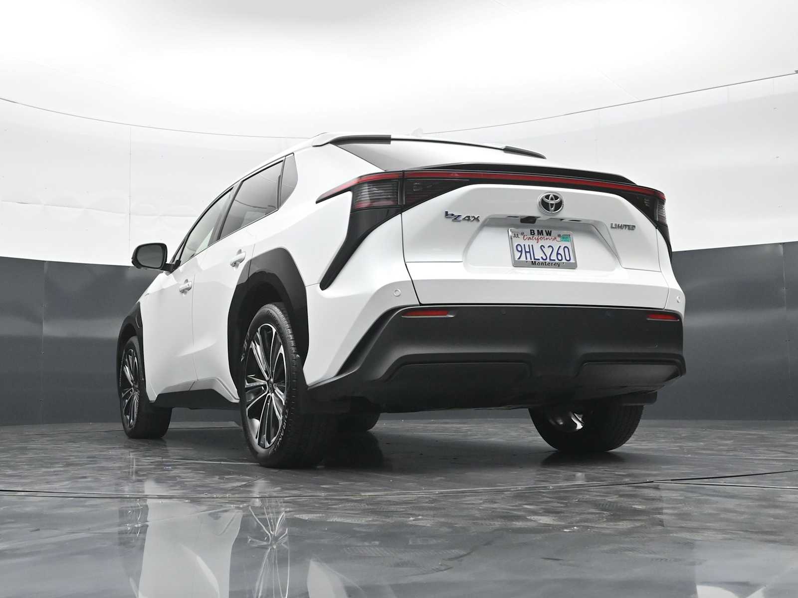 2023 Toyota bZ4X Limited - Photo 34