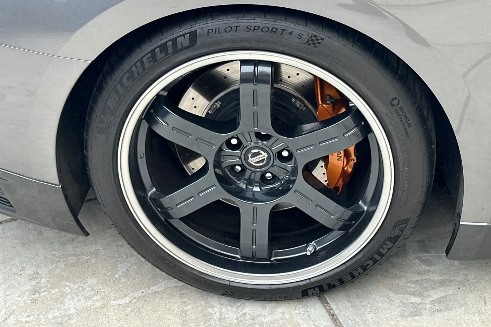 2013 Nissan GT-R Black Edition 13