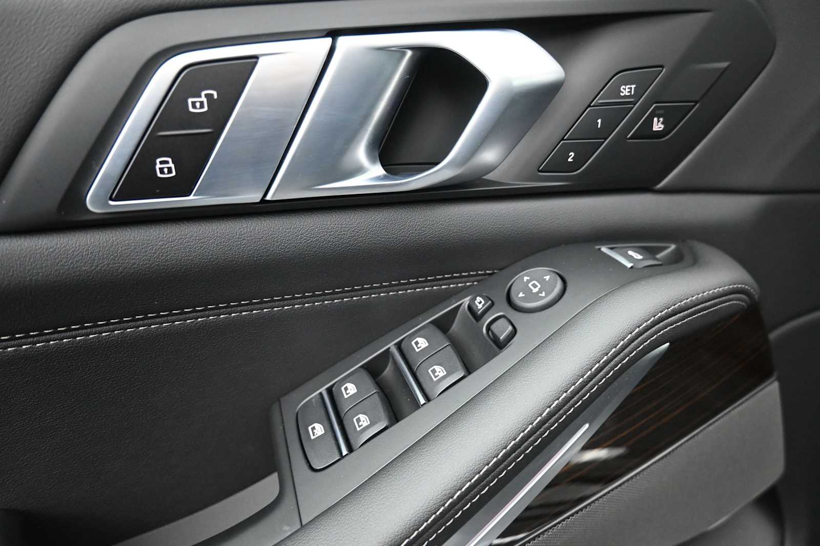 Thumbnail: 2026 BMW X5 - 8