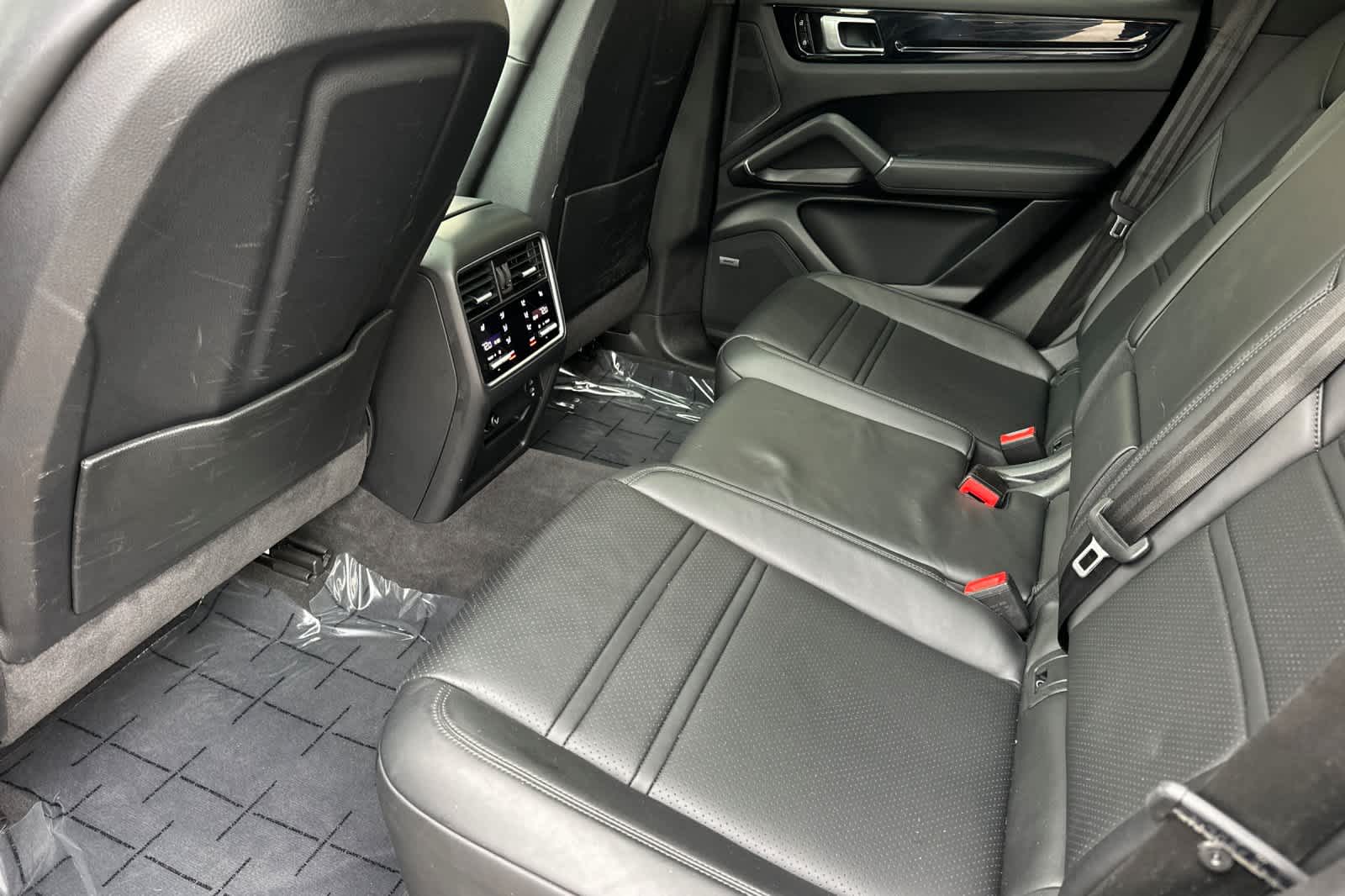 2020 Porsche Cayenne E-Hybrid Coupe photo 4
