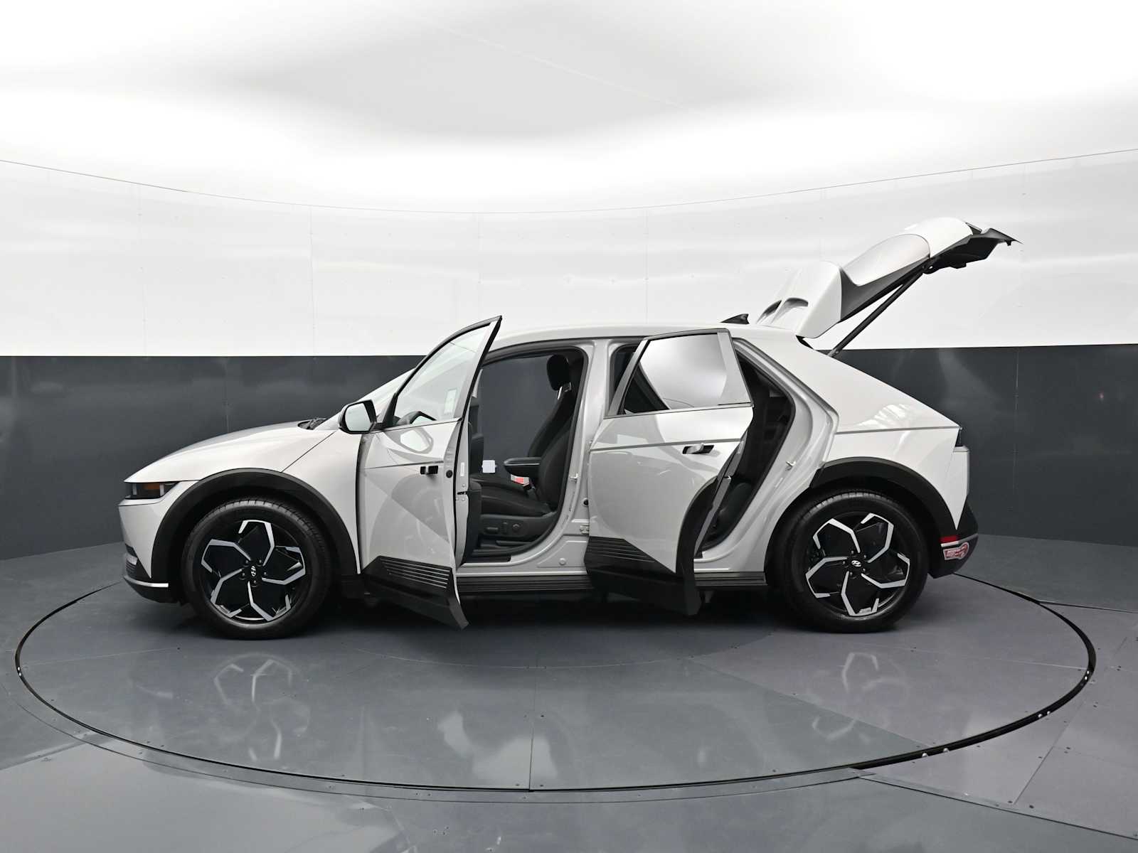 Thumbnail: 2024 Hyundai Ioniq 5 - 35