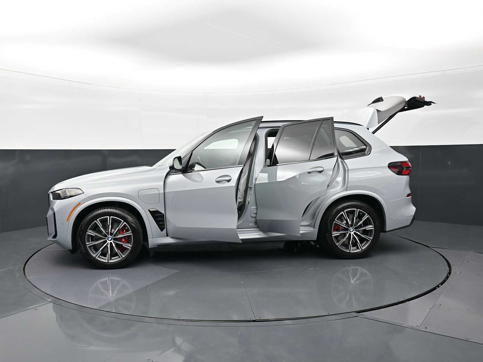 Thumbnail: 2026 BMW X5 - 35