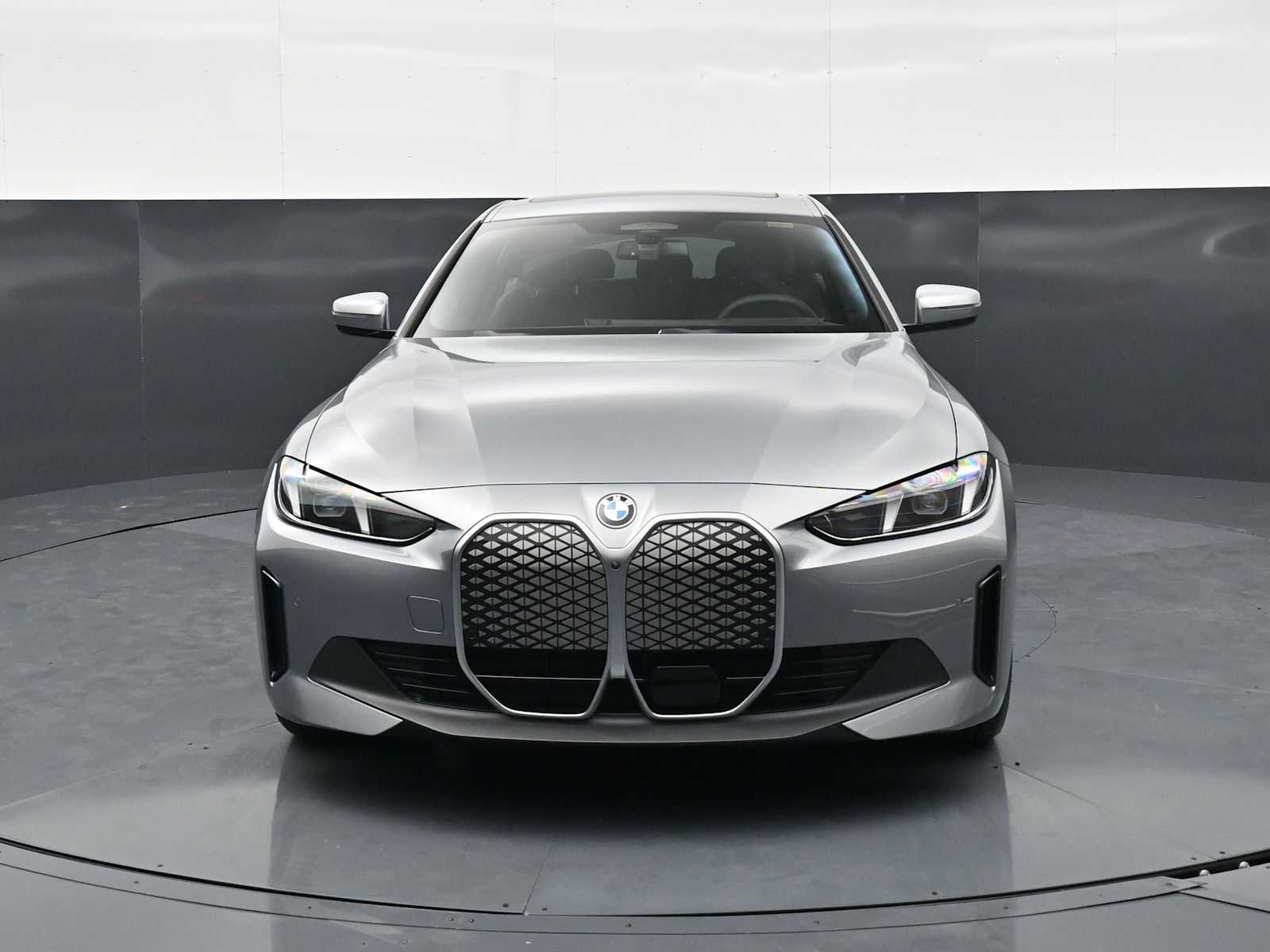 Thumbnail: 2026 BMW i4 - 2