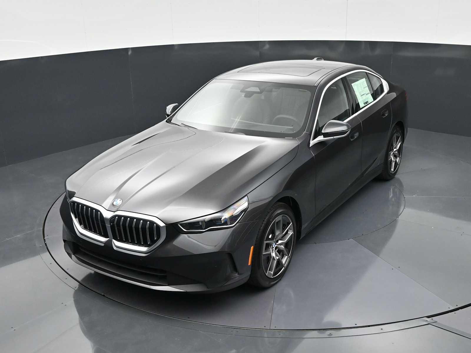Thumbnail: 2026 BMW 5 Series - 17