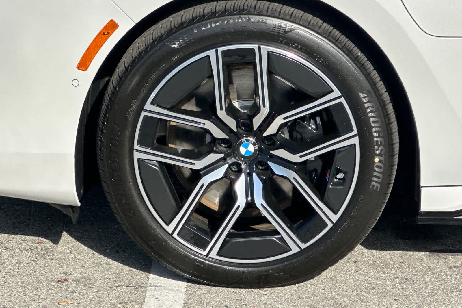 Thumbnail: 2025 BMW 7 Series - 30