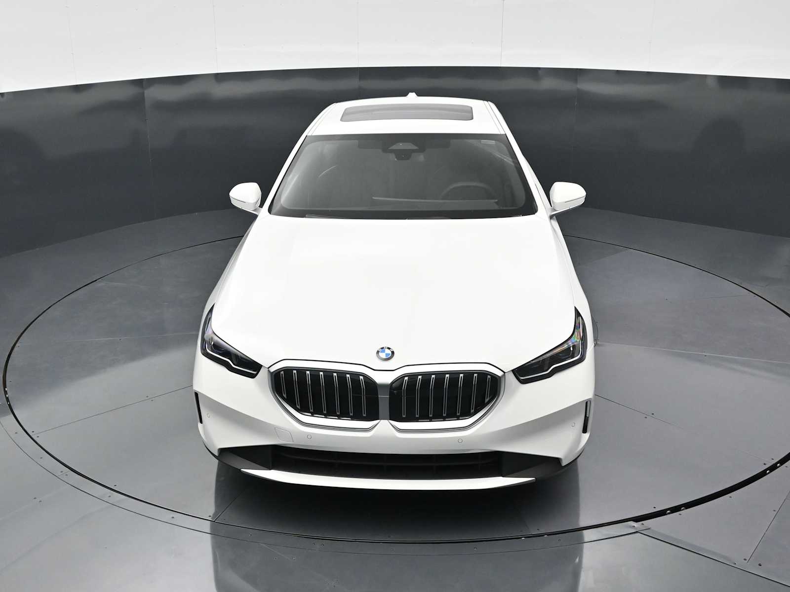 Thumbnail: 2026 BMW 5 Series - 15
