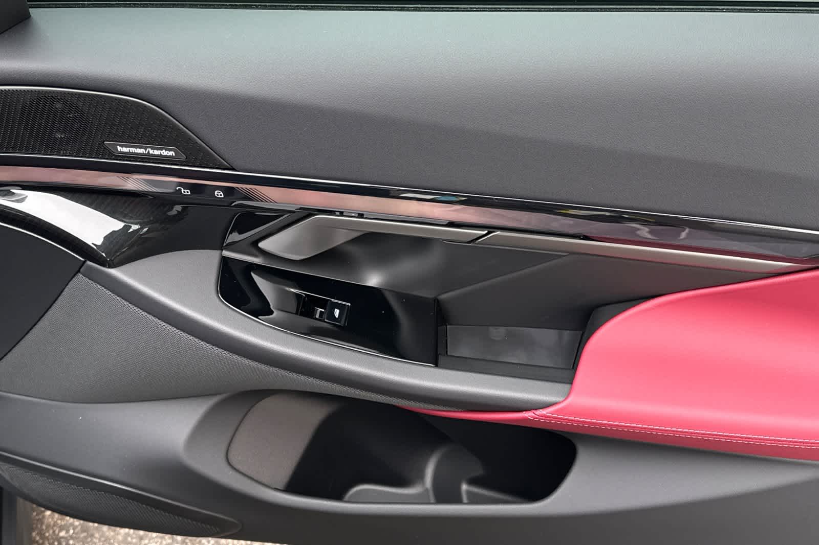 Thumbnail: 2026 BMW i5 - 19