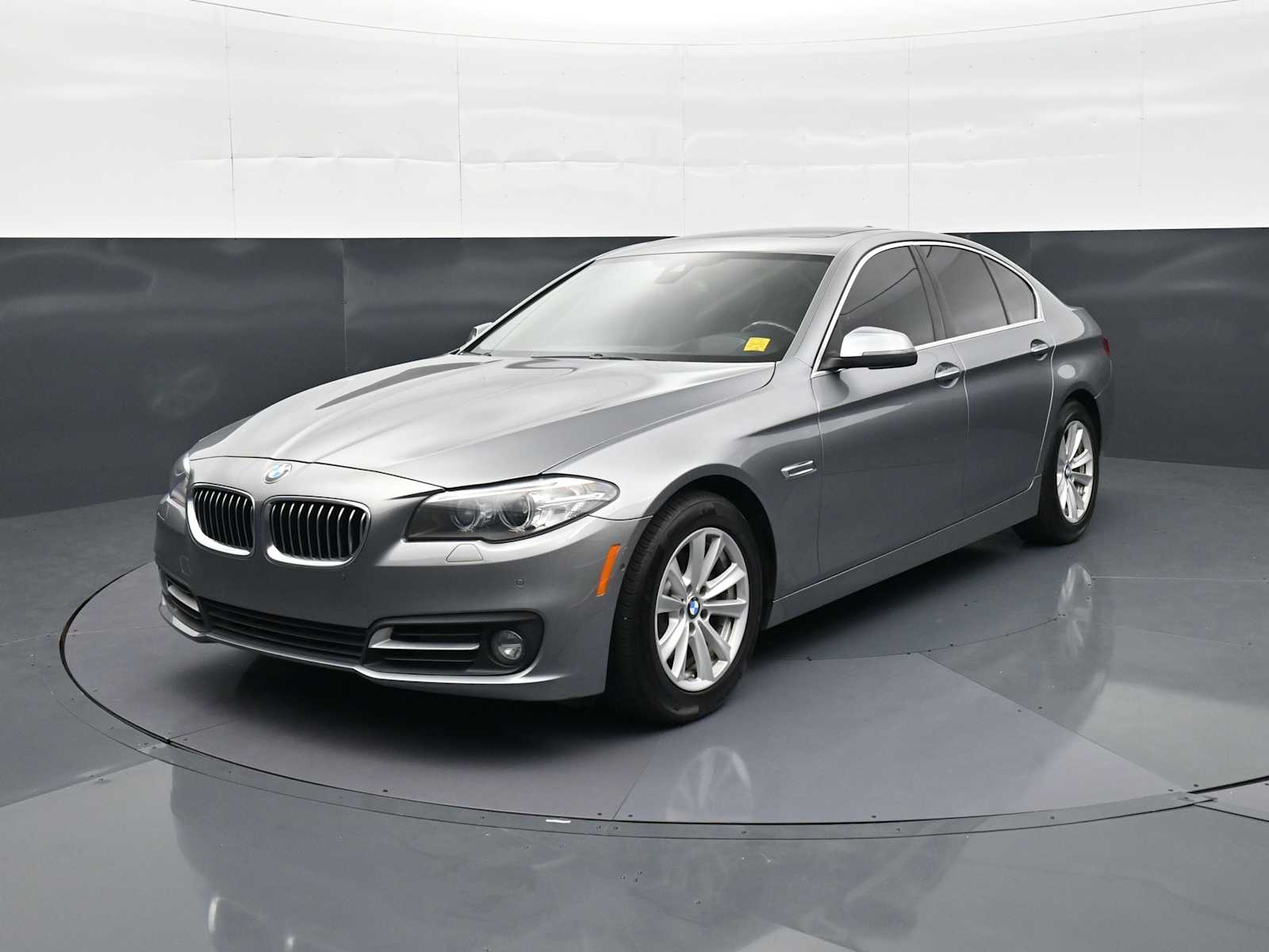 2015 BMW 5 Series 528i -
                  Seaside, CA