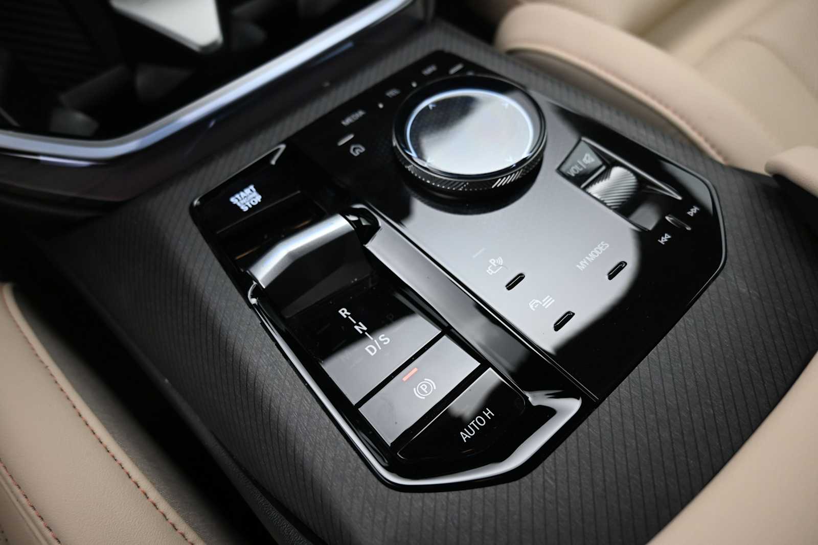 2026 BMW X3 30 - Photo 13