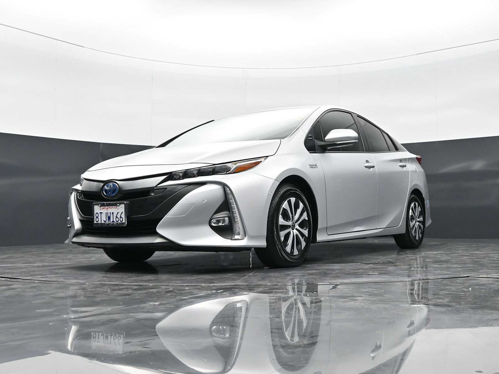 Thumbnail: 2021 Toyota Prius Prime - 24