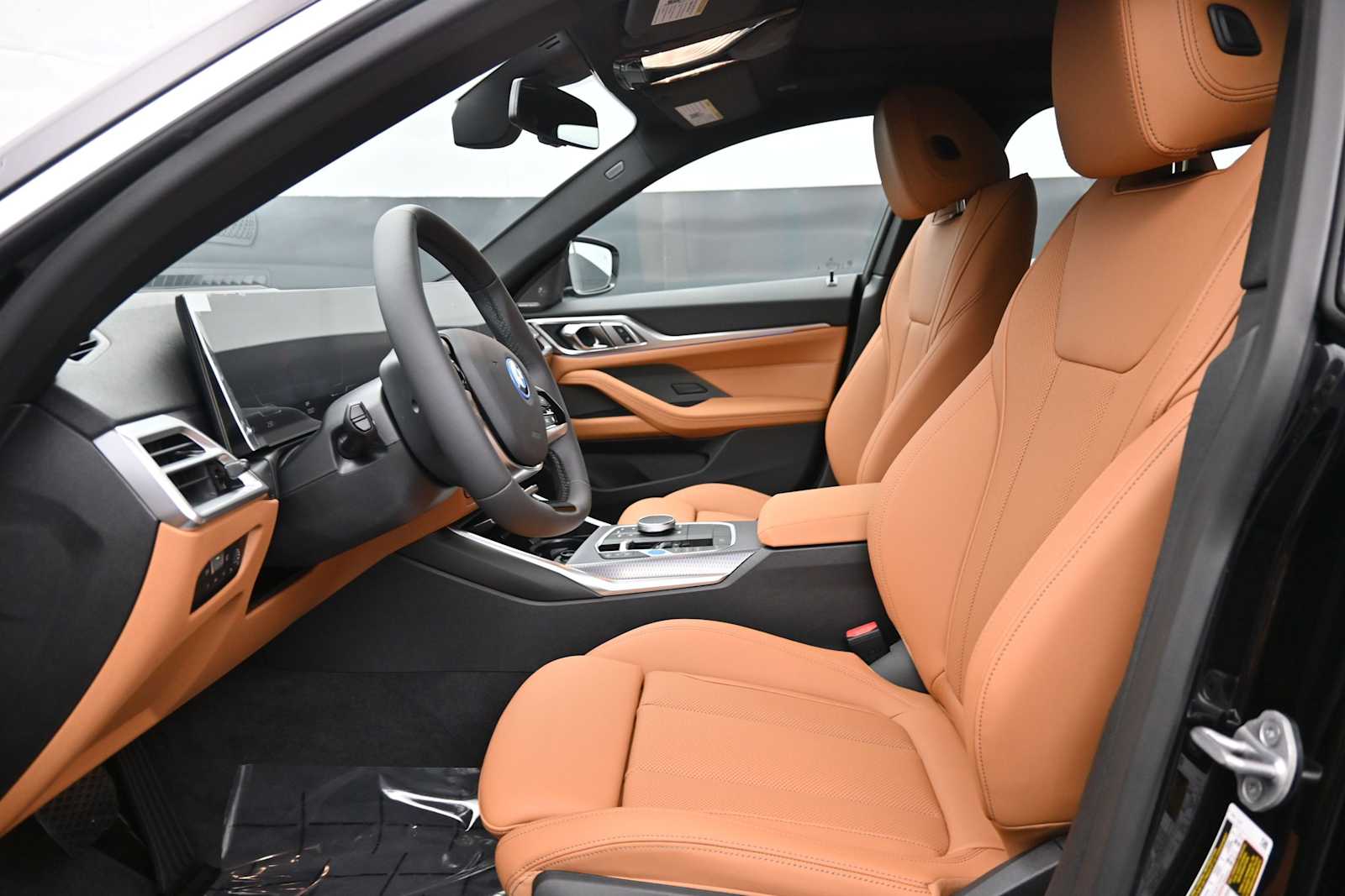 Thumbnail: 2026 BMW i4 - 10