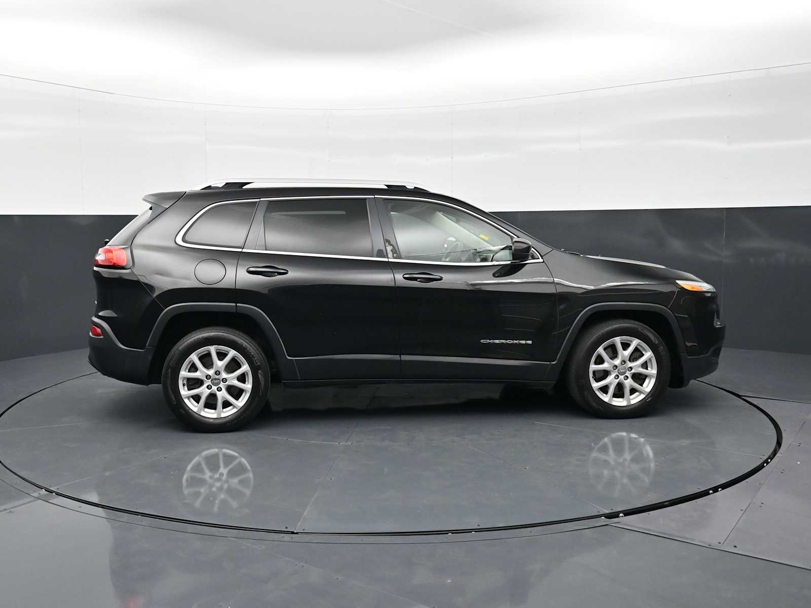 Thumbnail: 2014 Jeep Cherokee - 3