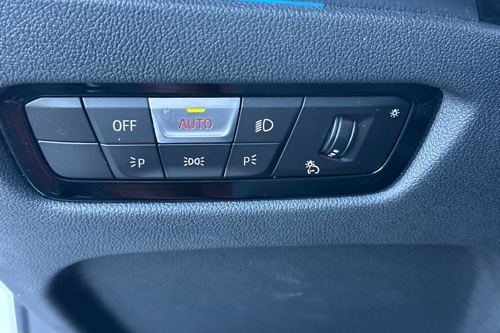 Thumbnail: 2023 BMW i4 - 31