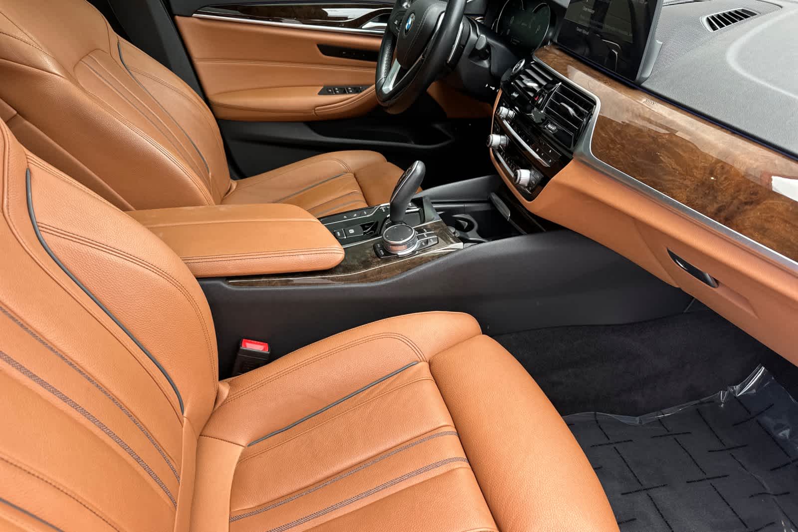 Thumbnail: 2018 BMW 5 Series - 16