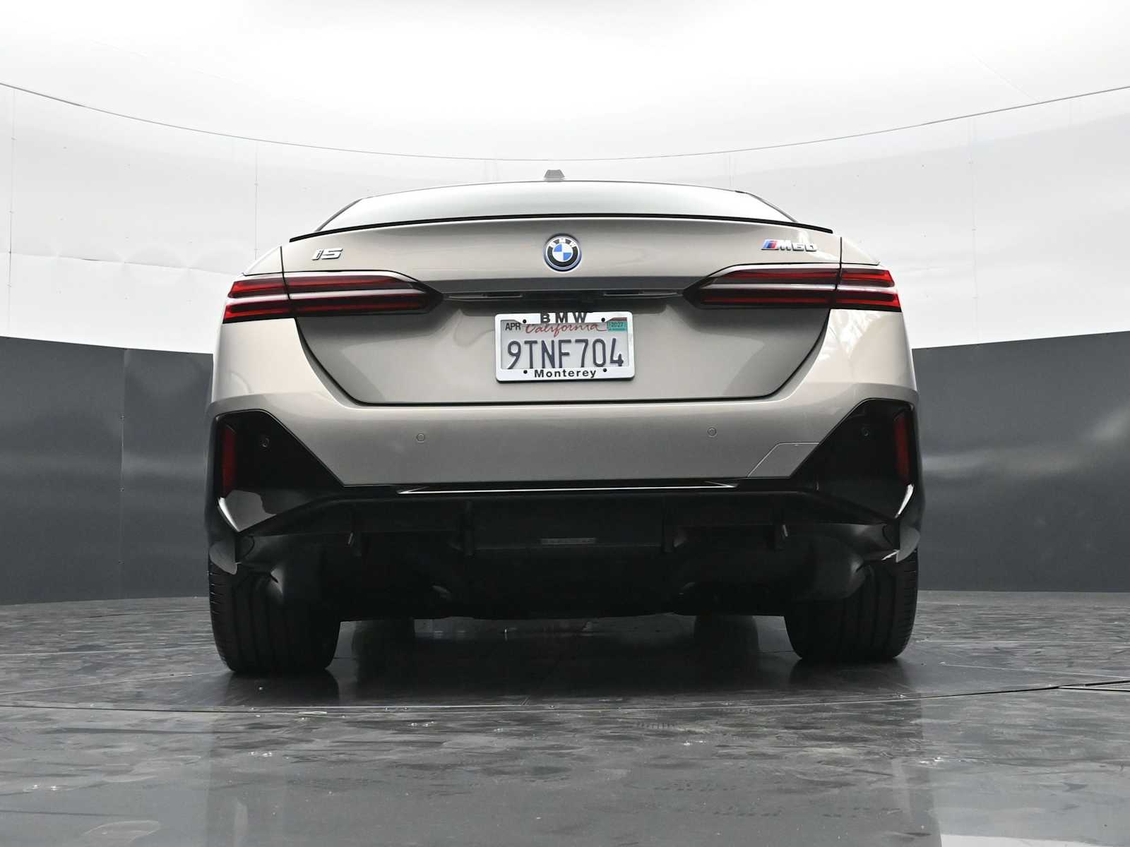 2024 BMW i5 M60 - Photo 30