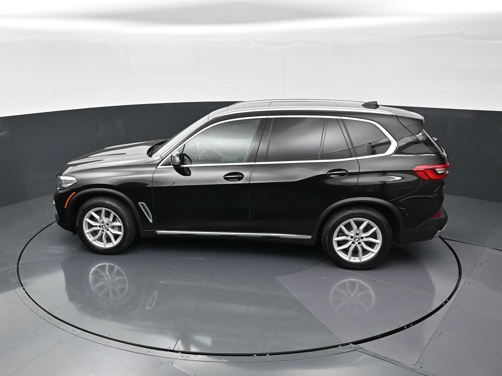 Thumbnail: 2020 BMW X5 - 24