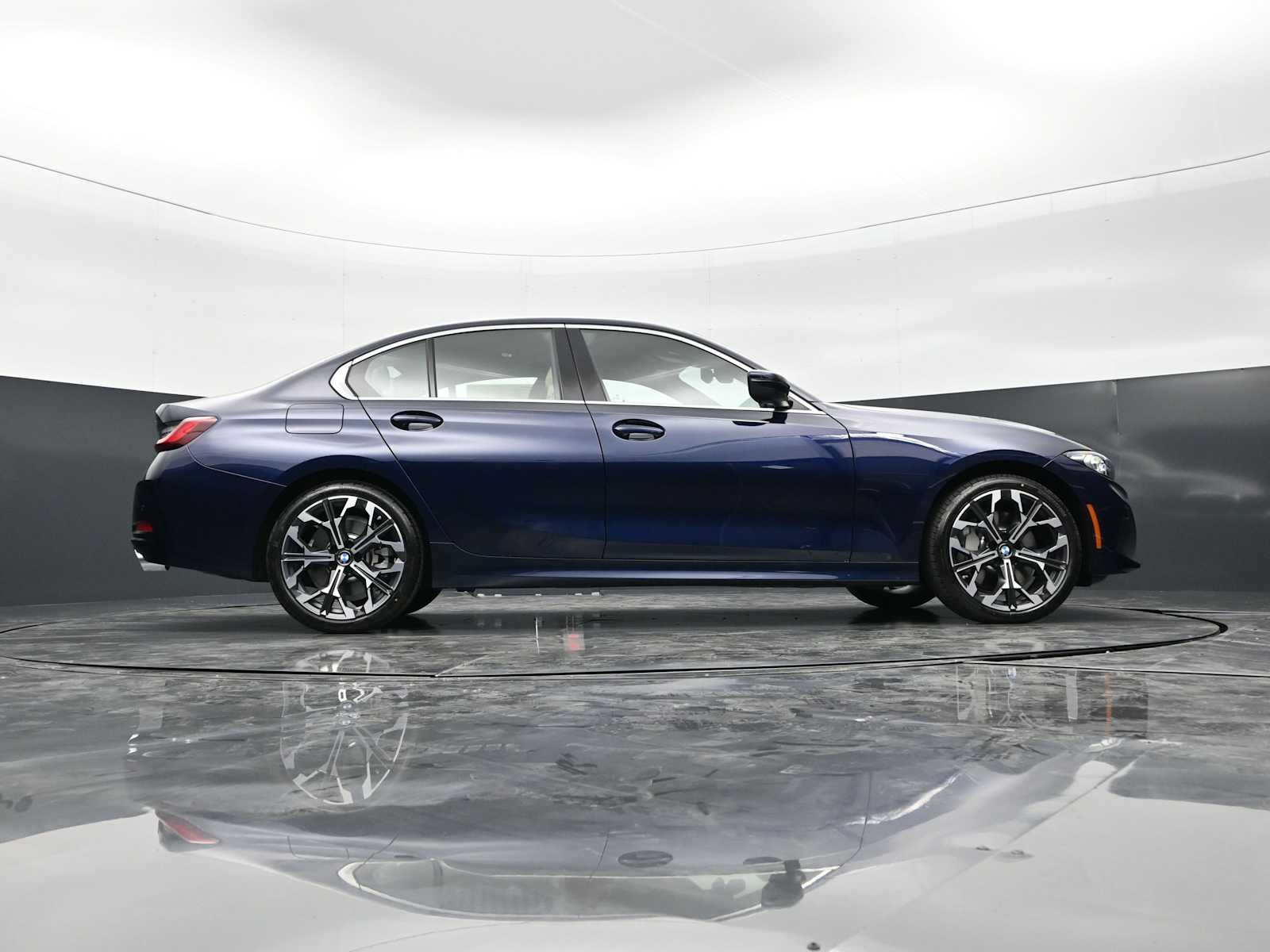 Thumbnail: 2026 BMW 3 Series - 28