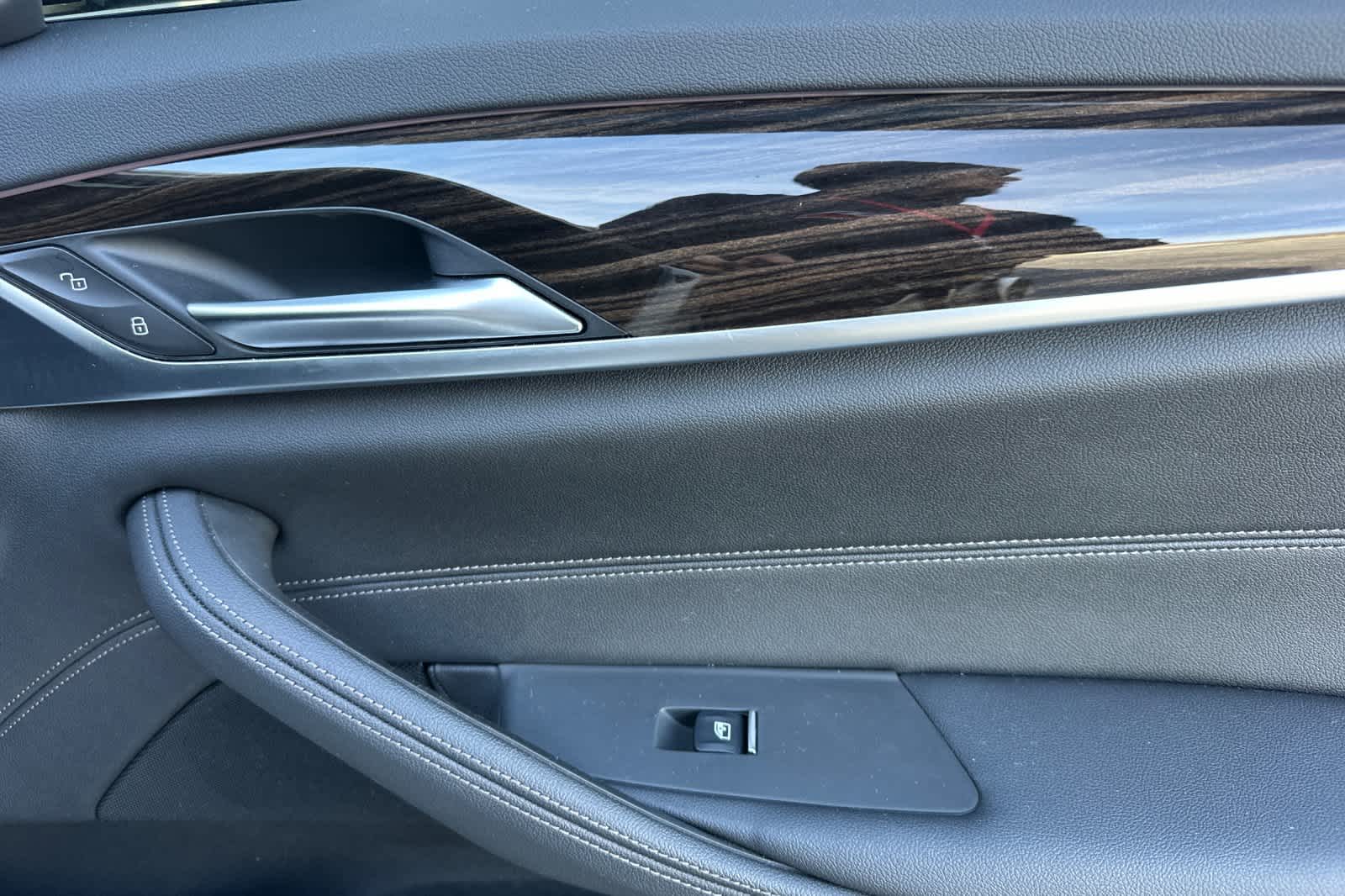 Thumbnail: 2023 BMW 5 Series - 20