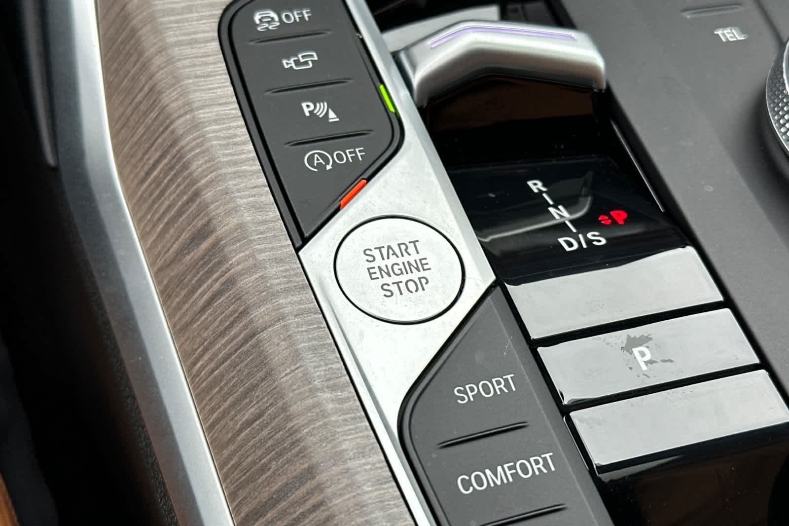 Thumbnail: 2025 BMW 3 Series - 24