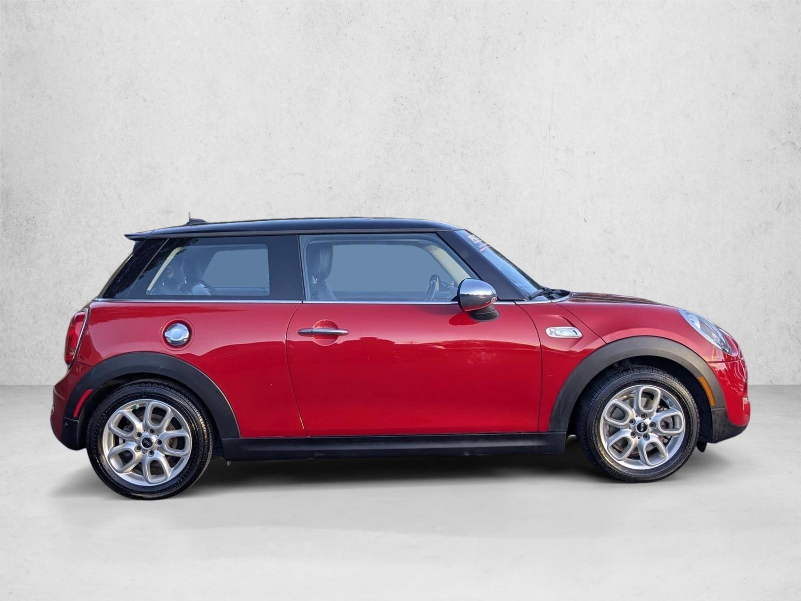 2017 Mini Cooper 2 Door Hardtop S photo 4