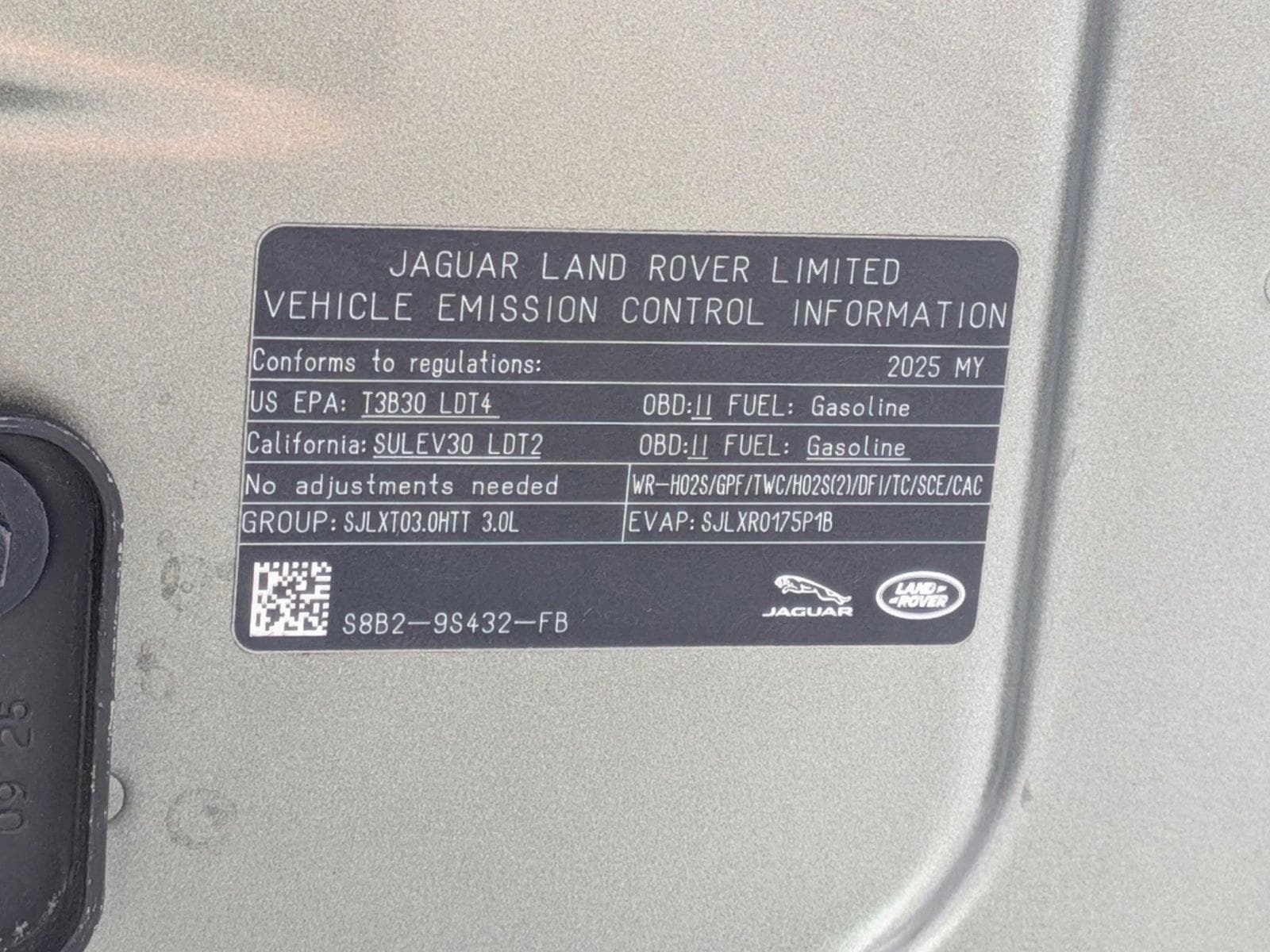 2025 Land Rover Defender S - Photo 28