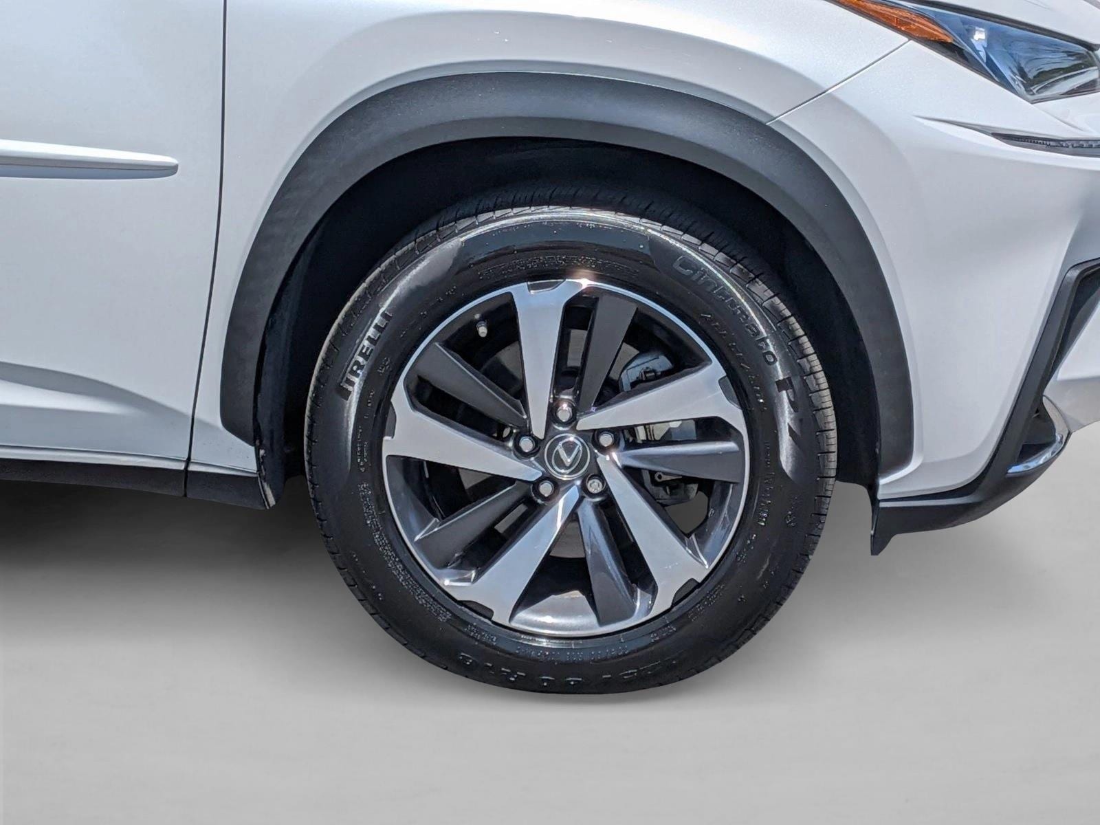 2019 Lexus NX Hybrid 300h - Photo 24