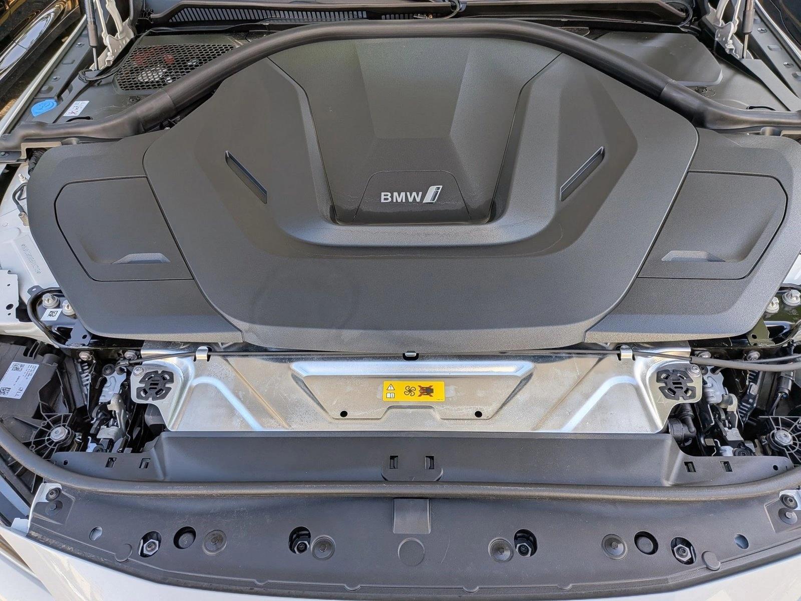 2025 BMW i4 40 - Photo 24