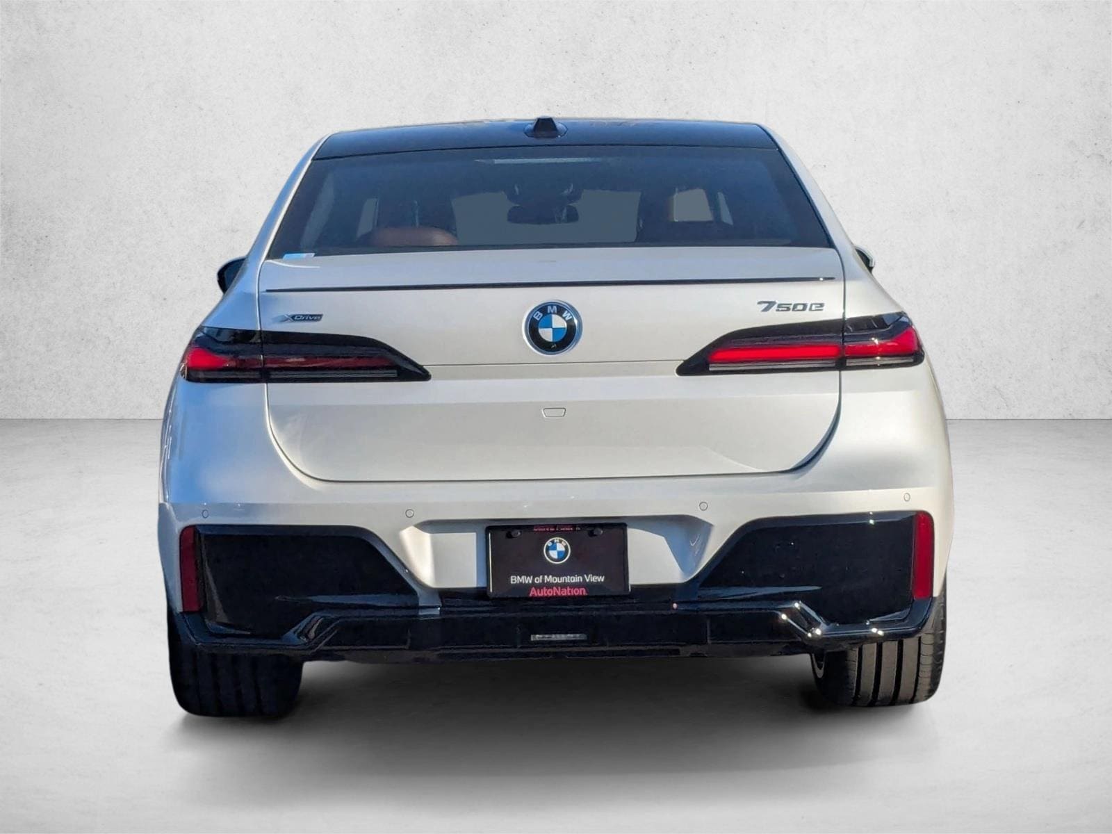 2026 BMW 7 Series 750e - Photo 7