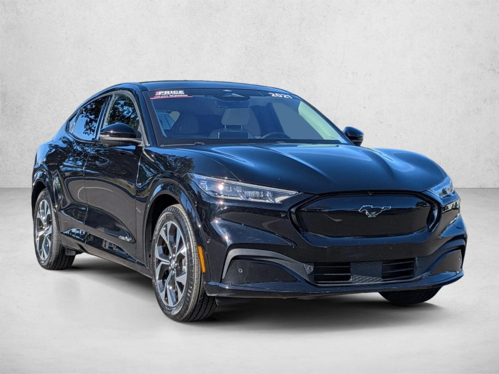 2021 Ford Mustang Mach-E Premium photo 2