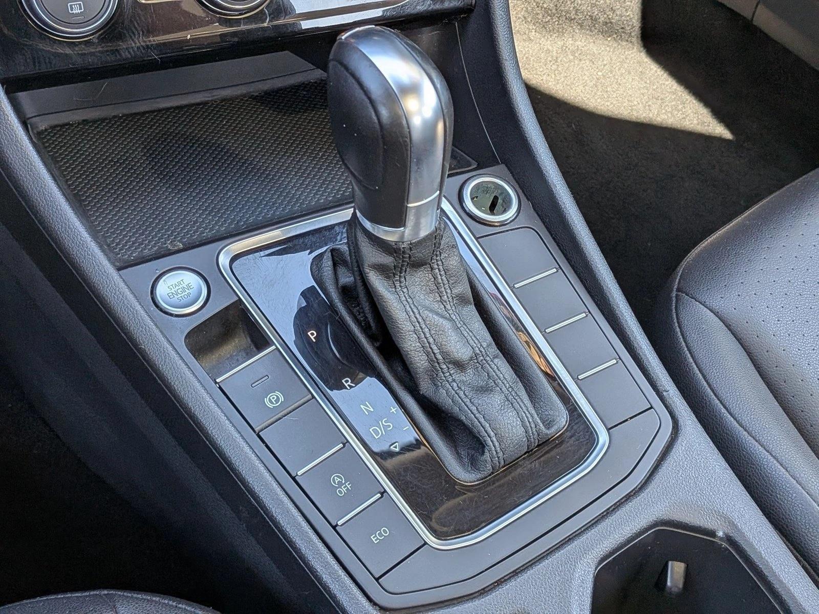 2019 Volkswagen Jetta SE - Photo 12