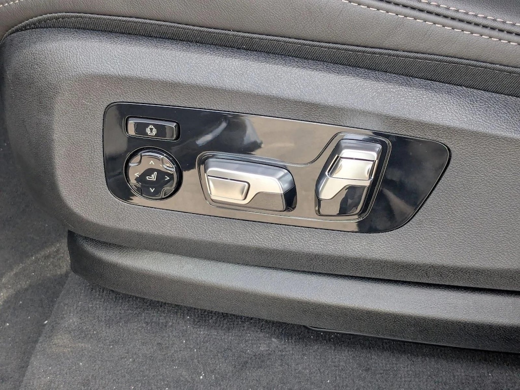 New 2026 BMW X7 xDrive40i SUV