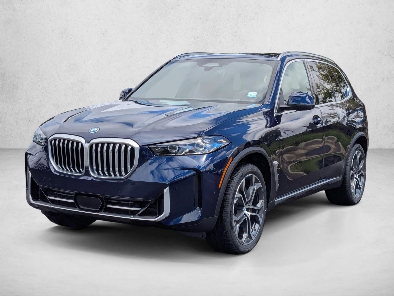 2026 BMW X5 xDrive50e's photo