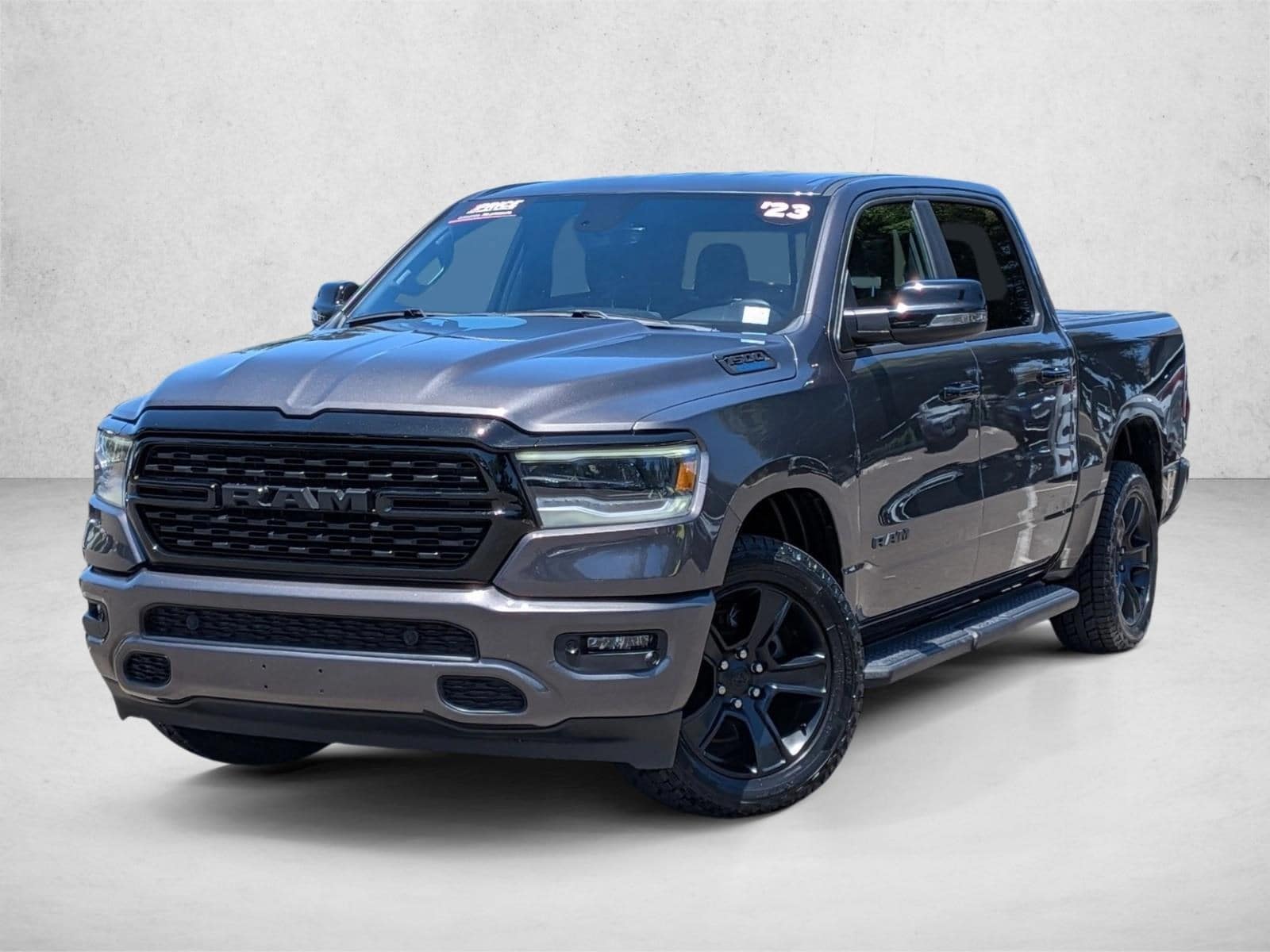2023 RAM 1500 Big Horn/Lone Star 4x4 Crew Cab 5'7's photo