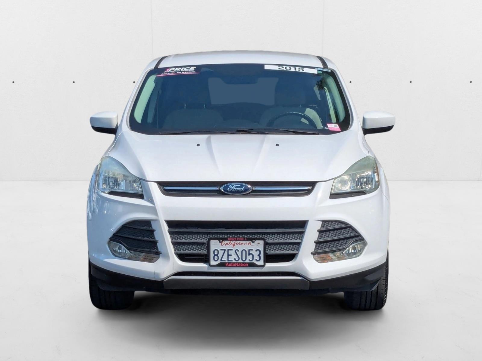 2015 Ford Escape SE photo 2