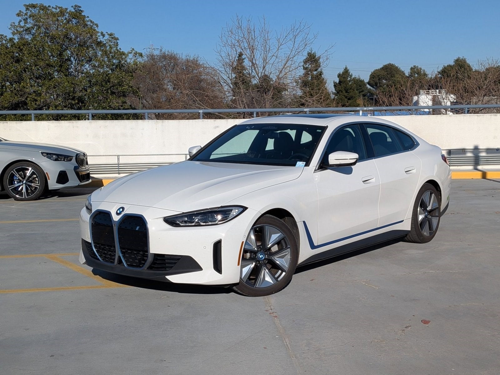 2023 BMW i4 M50's photo