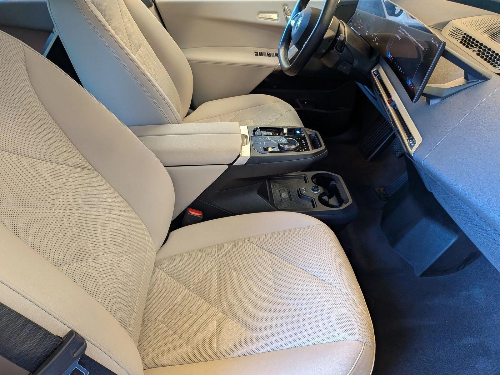 2024 BMW iX Base - Photo 23