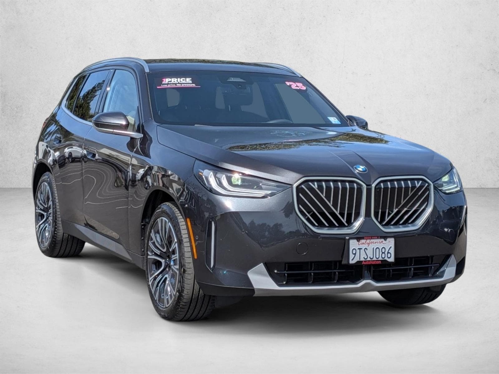 2025 BMW X3 30 xDrive photo 2