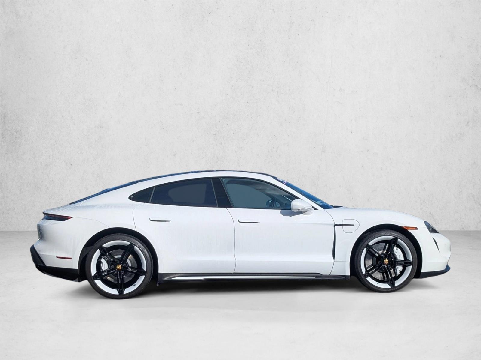 2024 Porsche Taycan 4S photo 4