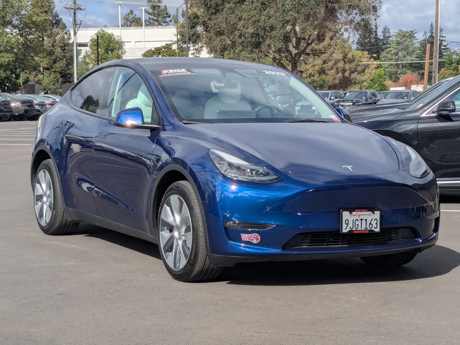2023 Tesla Model Y Long Range photo 3