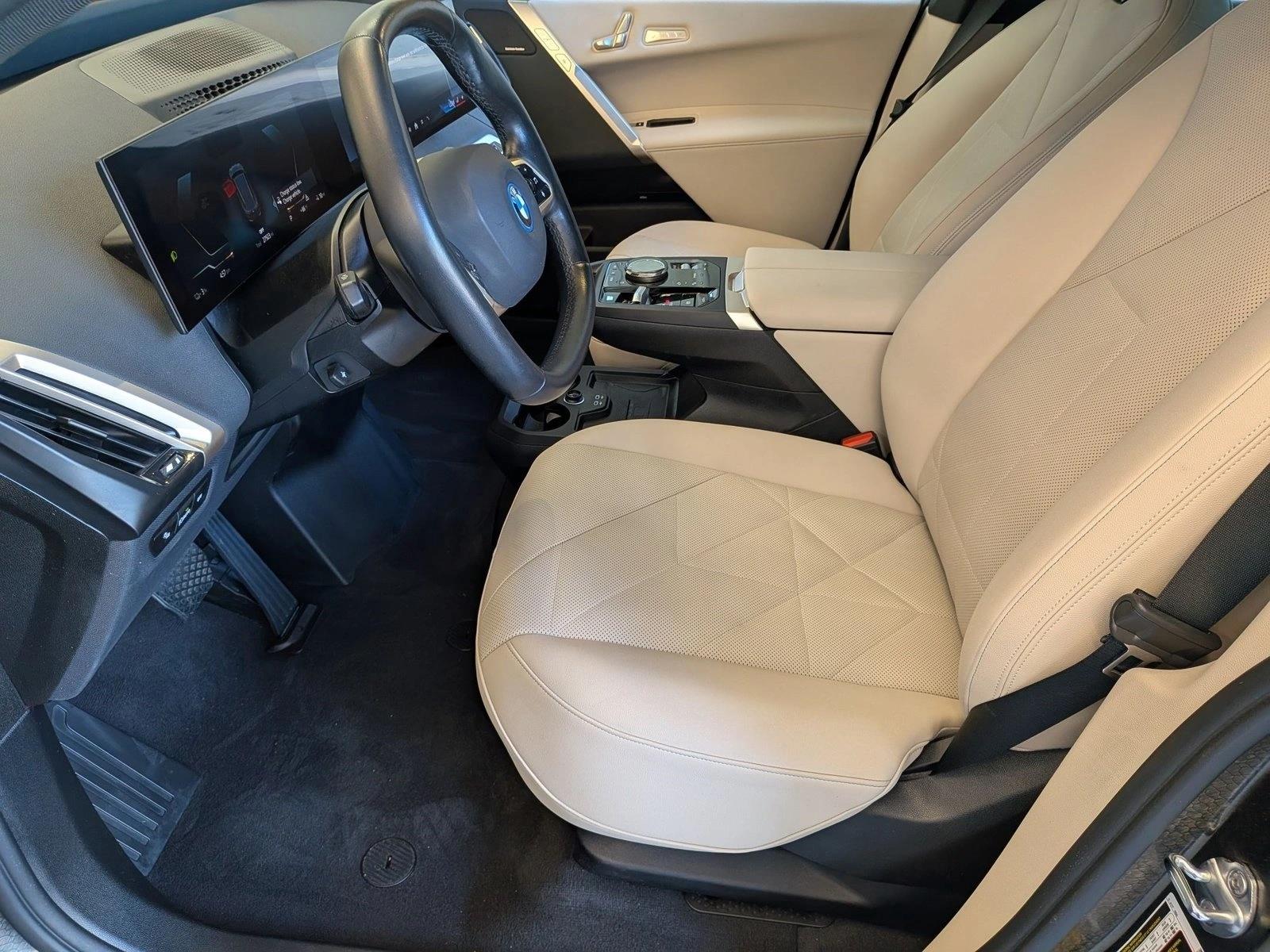 2024 BMW iX Base - Photo 17