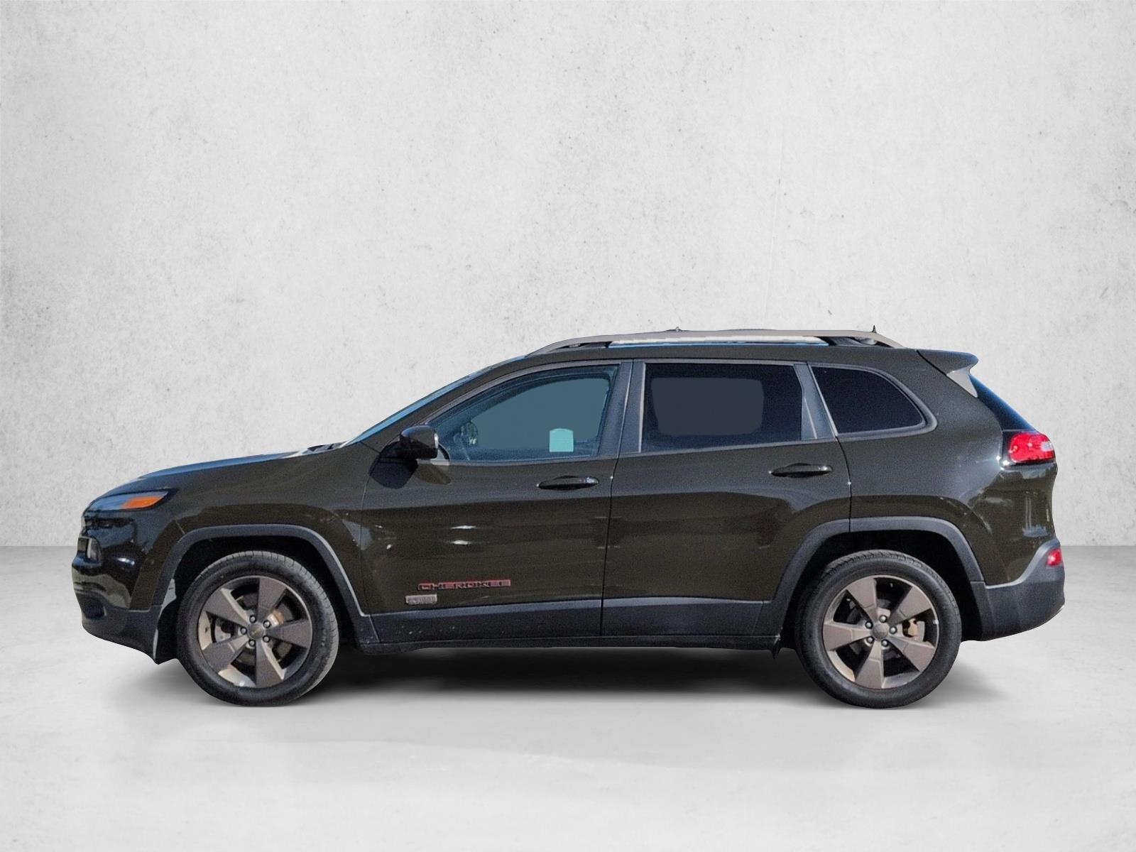 2016 Jeep Cherokee Latitude FWD photo 6