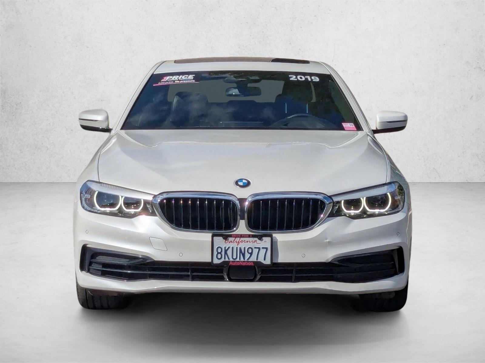 2019 Bmw 540i Sedan photo 2