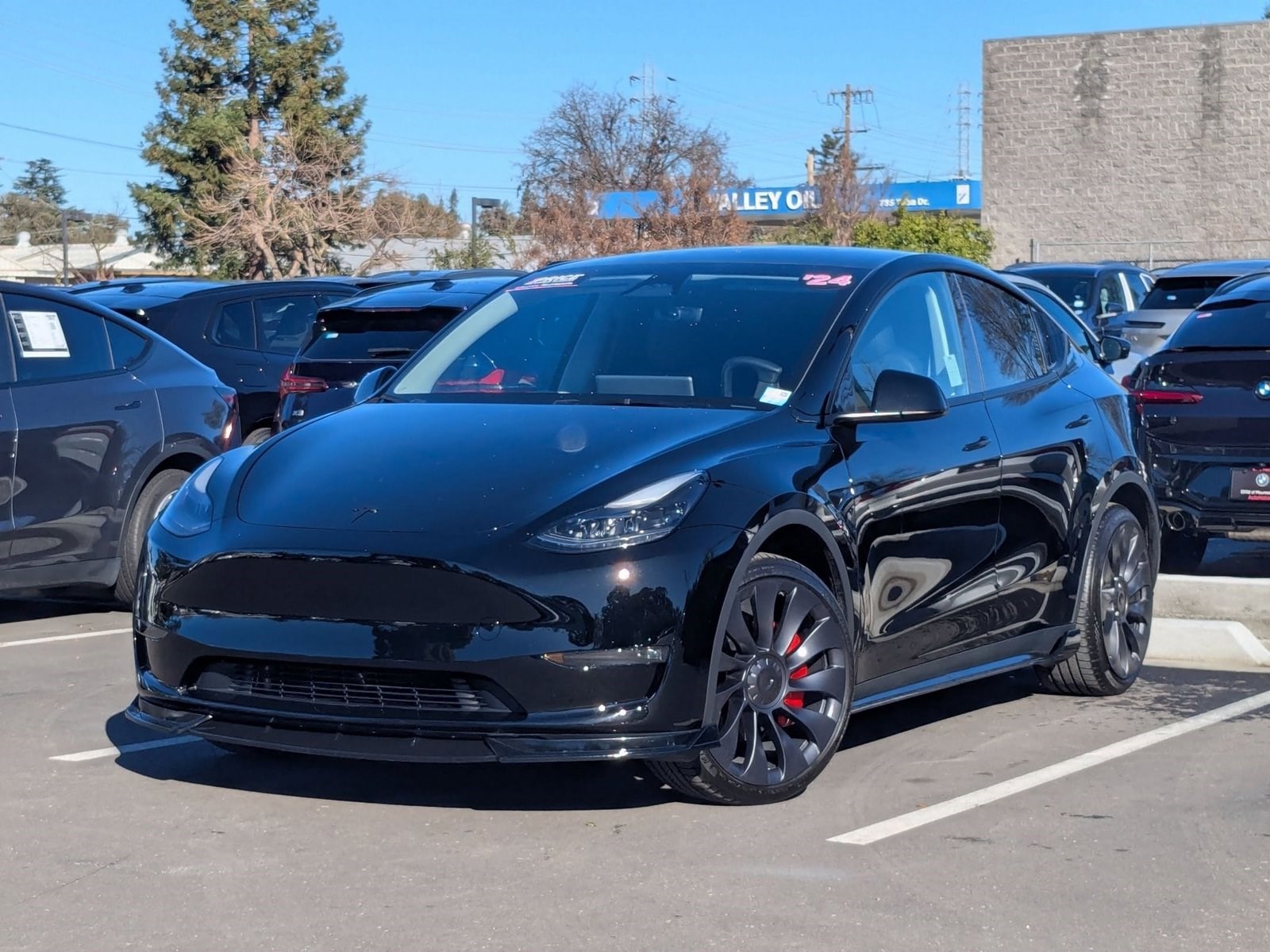2024 Tesla Model Y Long Range's photo
