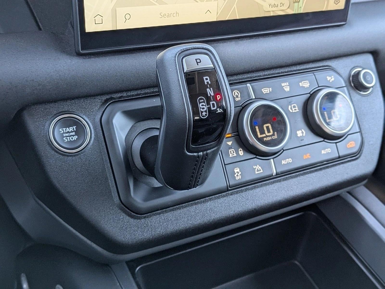 2025 Land Rover Defender S - Photo 12