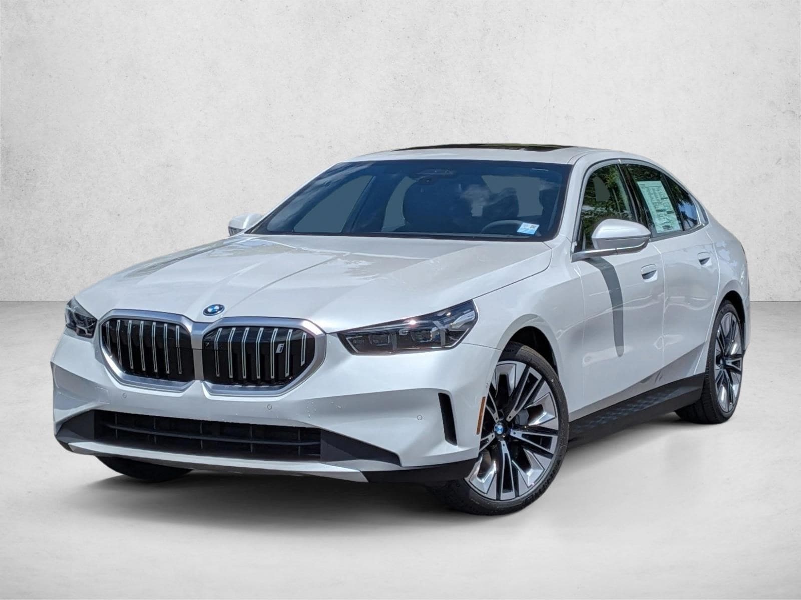 2027 BMW i5 eDrive40 Sedan's photo