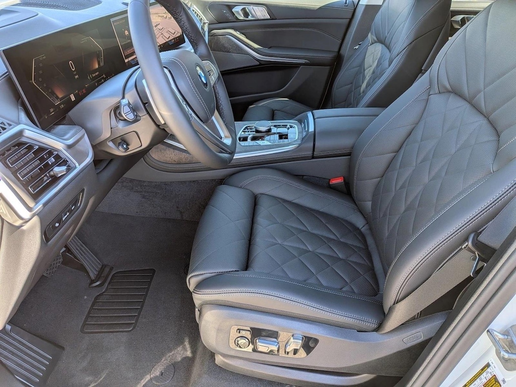 New 2026 BMW X7 xDrive40i SUV