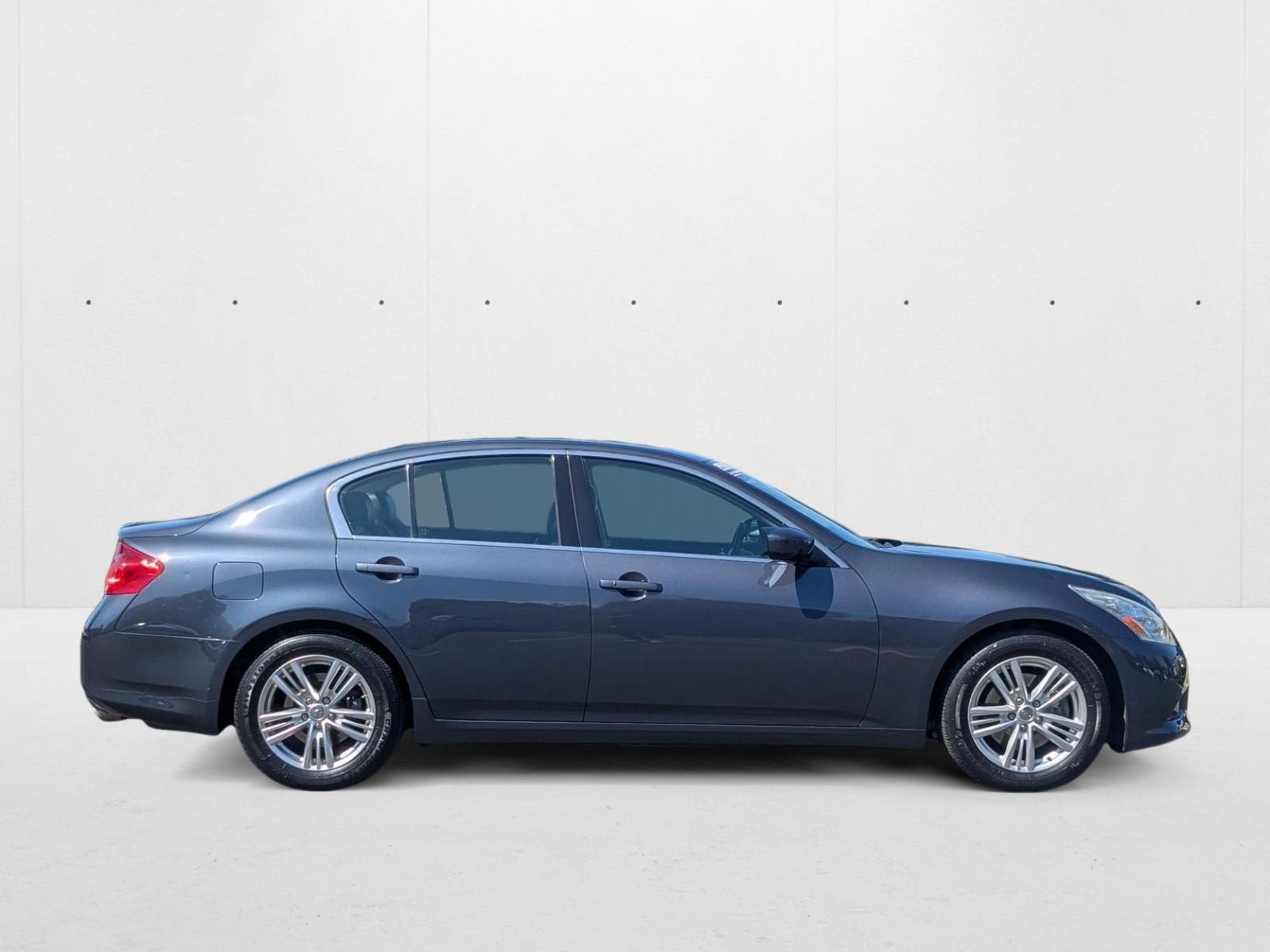 2011 Infiniti G37 Journey photo 4
