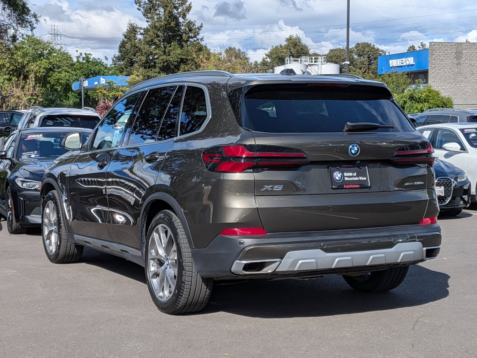 2024 BMW X5 PHEV xDrive50e photo 3