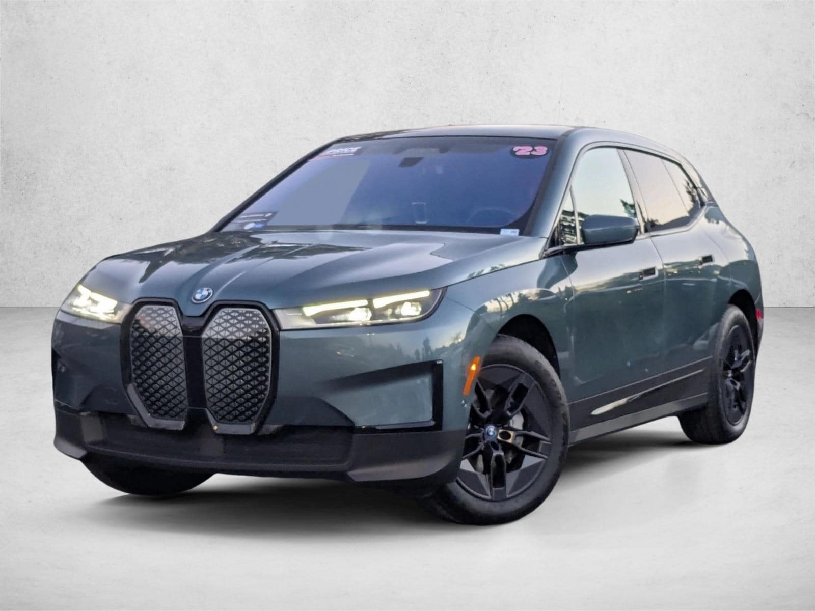 2023 BMW iX Base's photo